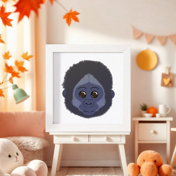 Illustration d’un gorille souriant dans un cadre blanc, posé dans une chambre d’enfant.