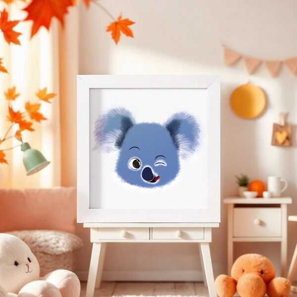 Illustration d’un koala faisant la grimace dans un cadre blanc, posé dans une chambre d’enfant.